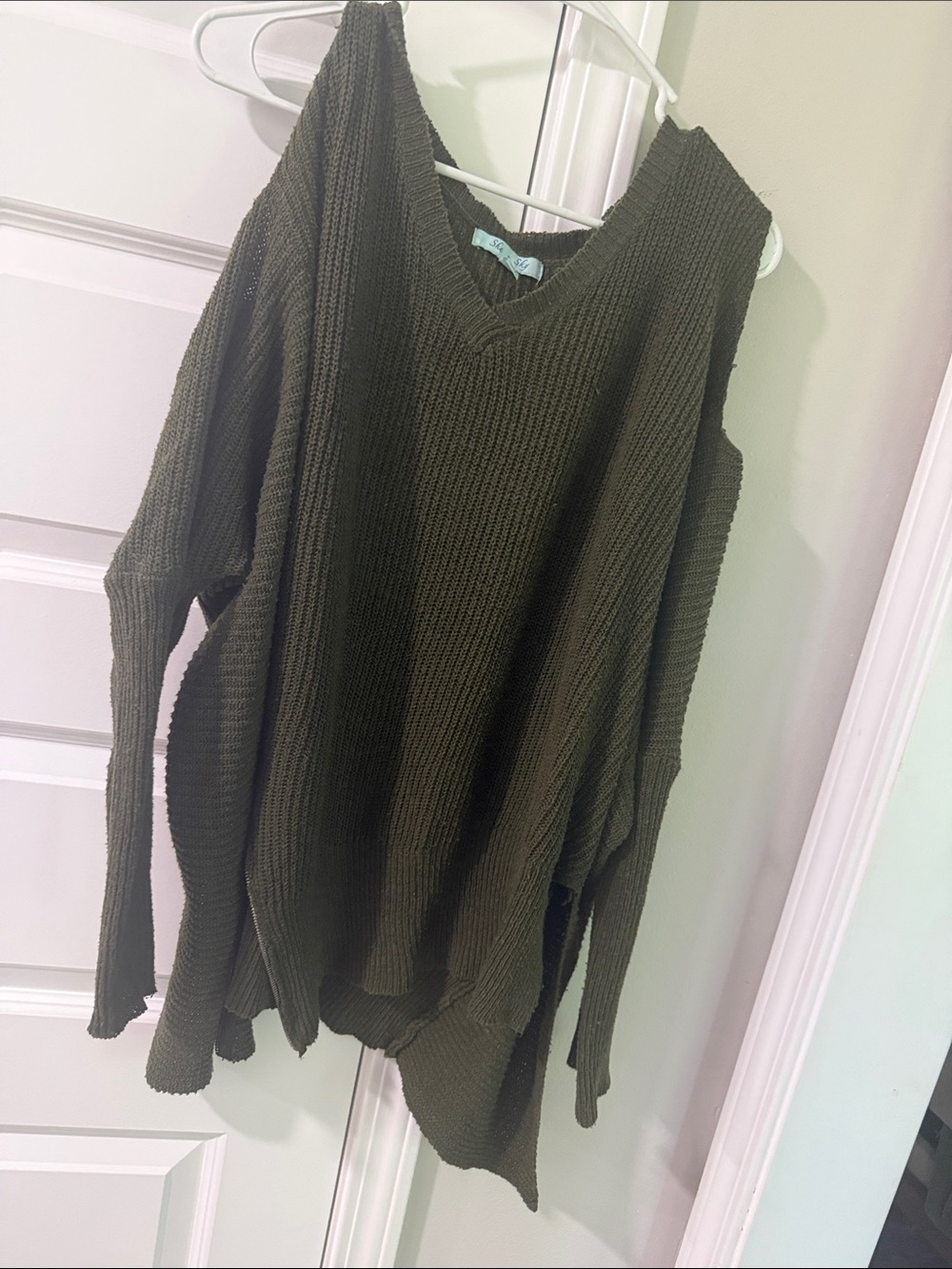 She + Sky Olive Green Cold-Shoulder V-Neck Sweater